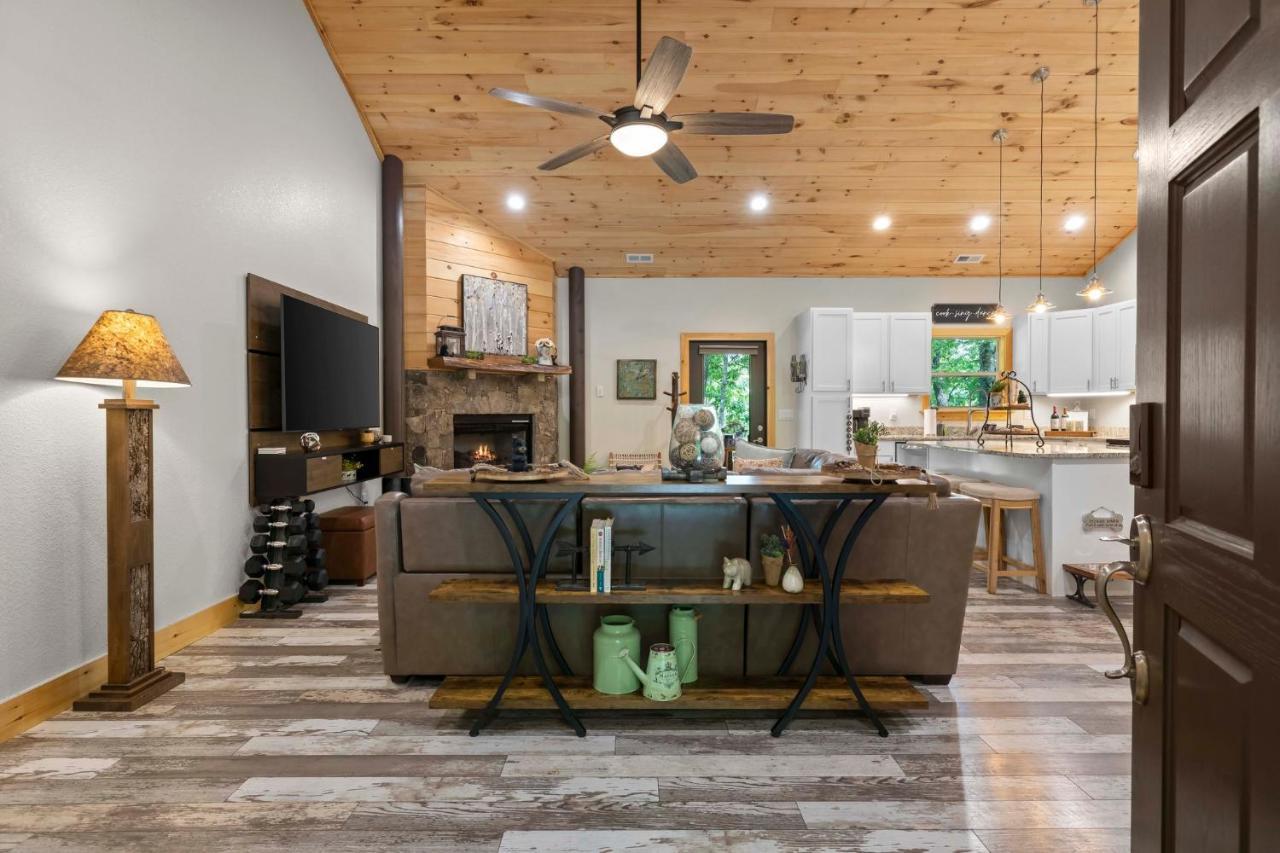 Stunning Views, Superb Atmosphere, Modern Amenities, In The Middle Of Nature Bryson City Exterior foto
