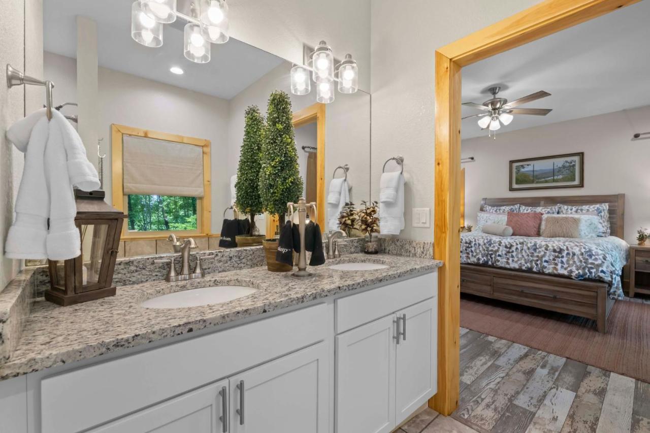 Stunning Views, Superb Atmosphere, Modern Amenities, In The Middle Of Nature Bryson City Exterior foto