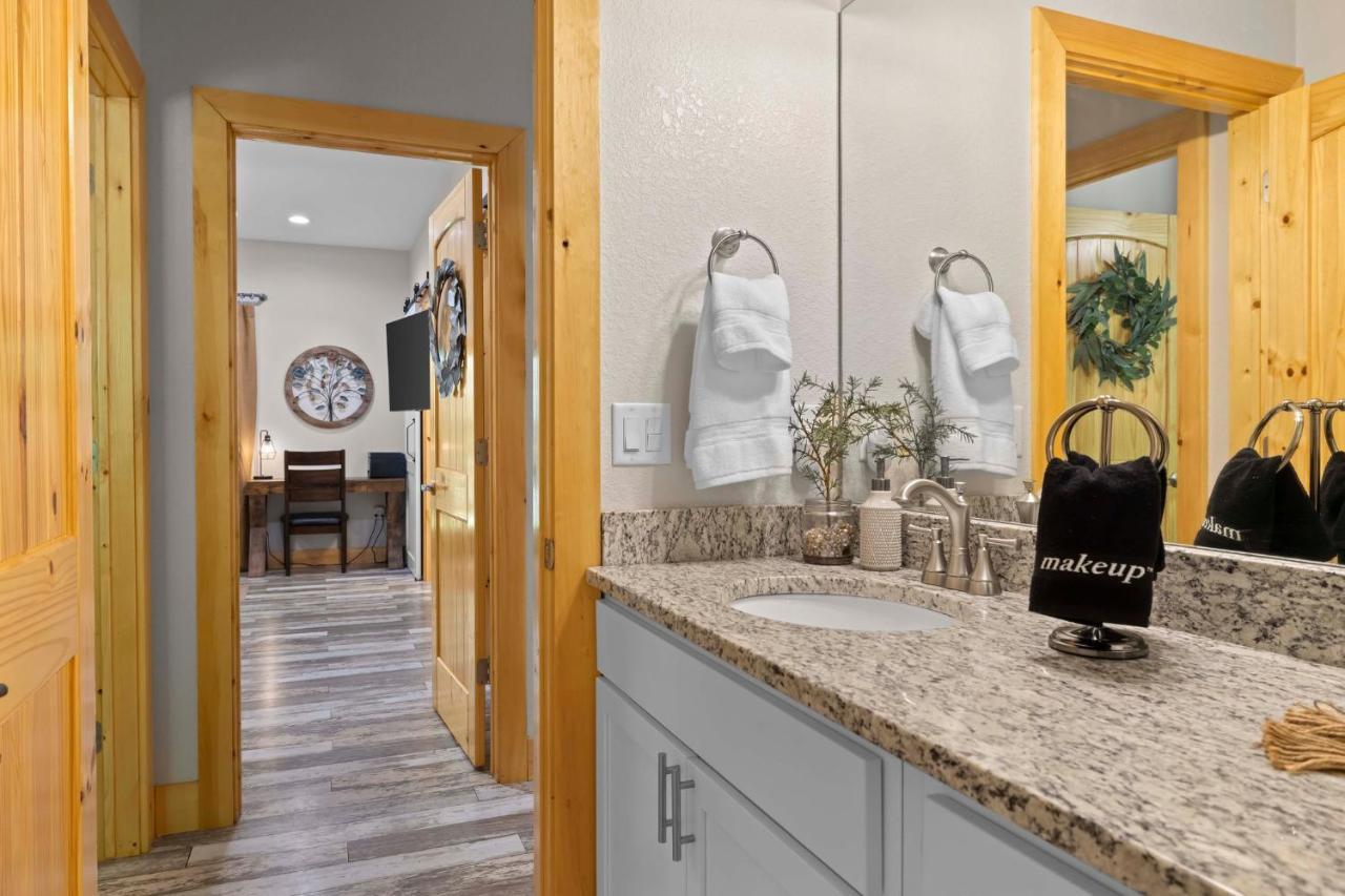 Stunning Views, Superb Atmosphere, Modern Amenities, In The Middle Of Nature Bryson City Exterior foto