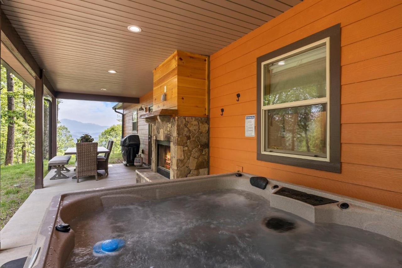 Stunning Views, Superb Atmosphere, Modern Amenities, In The Middle Of Nature Bryson City Exterior foto